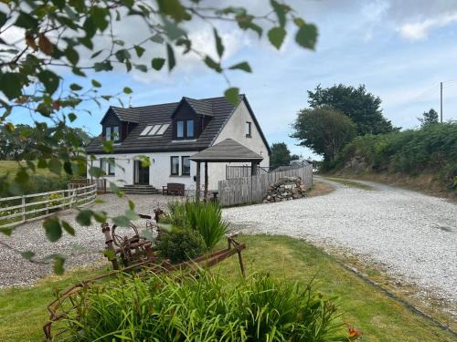 Breakish House | Roselea