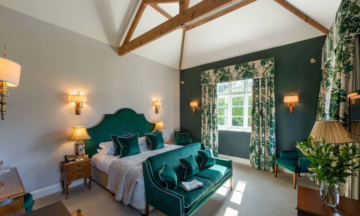 Rushton Hotel | Rushton Hall Hotel & SPA