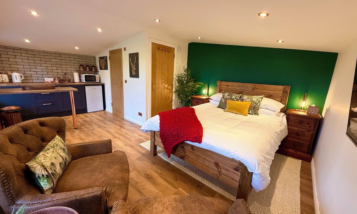 Kirkmichael Cabin | Rustic Roost: Countryside, Warm Cabin w/Countryside Views & King Bed