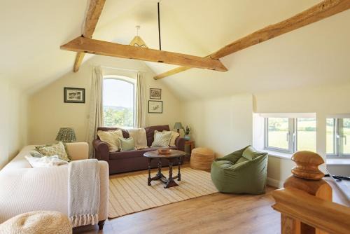 Munslow House | Scenic Barn Conversion in Rural Shropshire