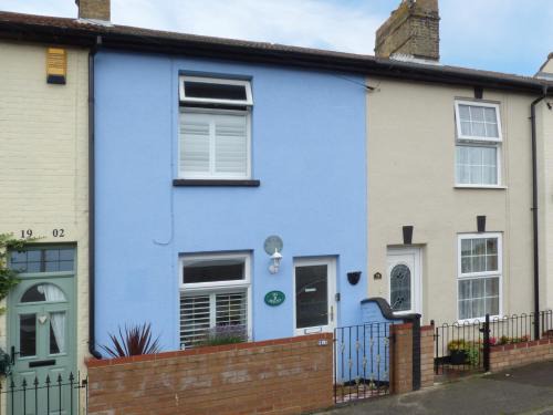 Lowestoft House | Sea Breezes