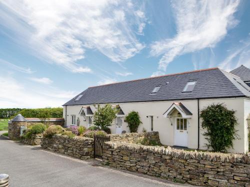 Treator House | Sea Shells