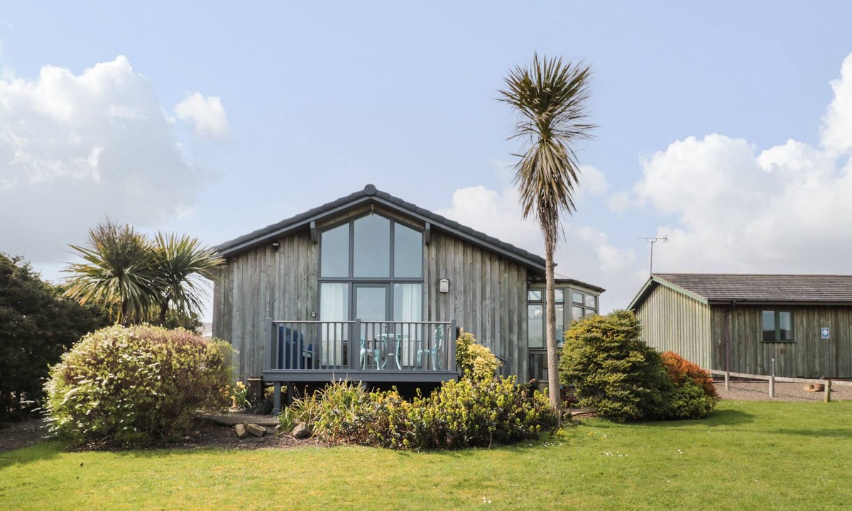 South Charlton Cottage | Sea View Lodge