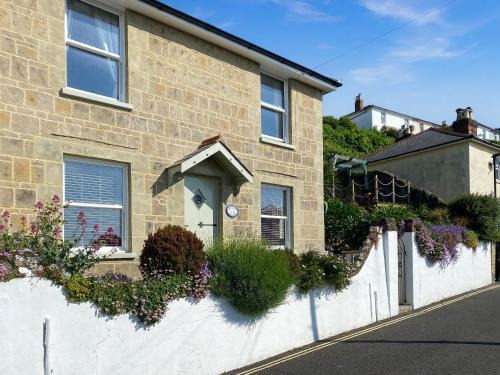 Ventnor House | Seaport Cottage