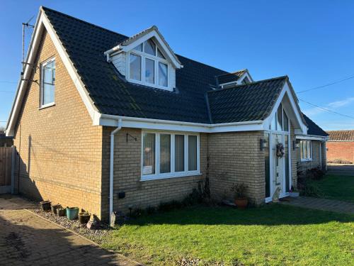 Pakefield House | Seaview