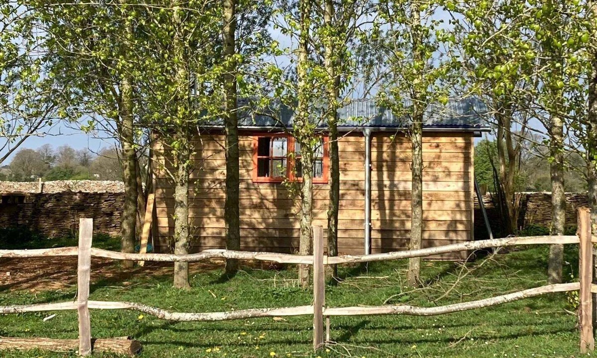 Minchinhampton Cabin | Secluded off grid Shepherd's Hut