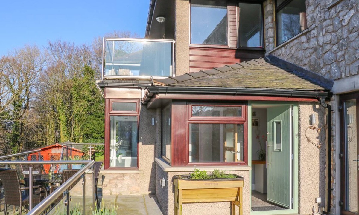 Arnside Apartment | Shady Bowers: Your Perfect Retreat
