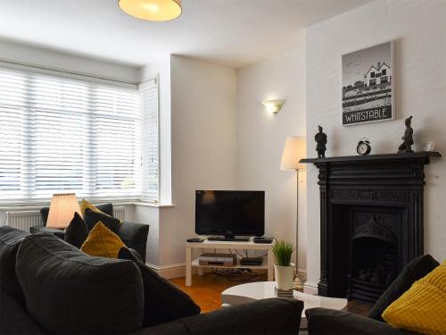 Whitstable House | Shingle Cottage