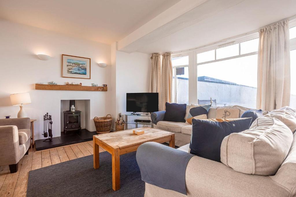 Lower Largo House | Shore Cottage - Lower Largo