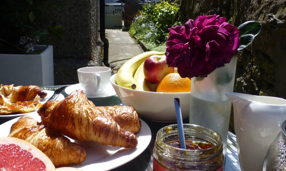 St Davids Apartment | Short breaks available!