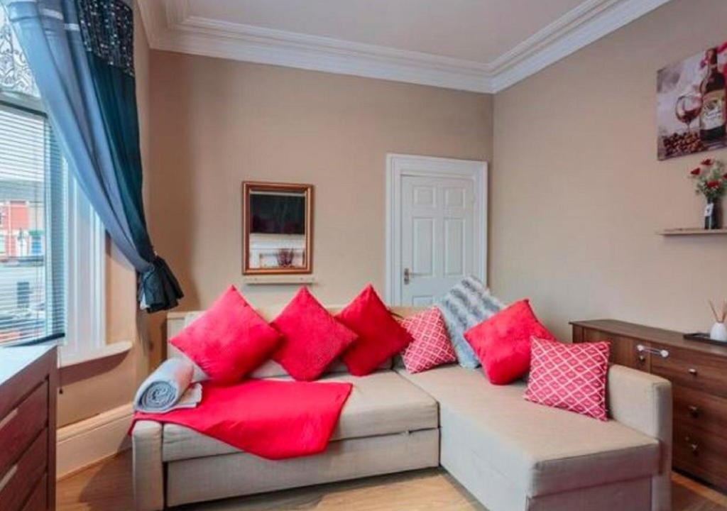 Hartlepool House | Simplistic Holiday Home in Hartlepool close to Victoria Park