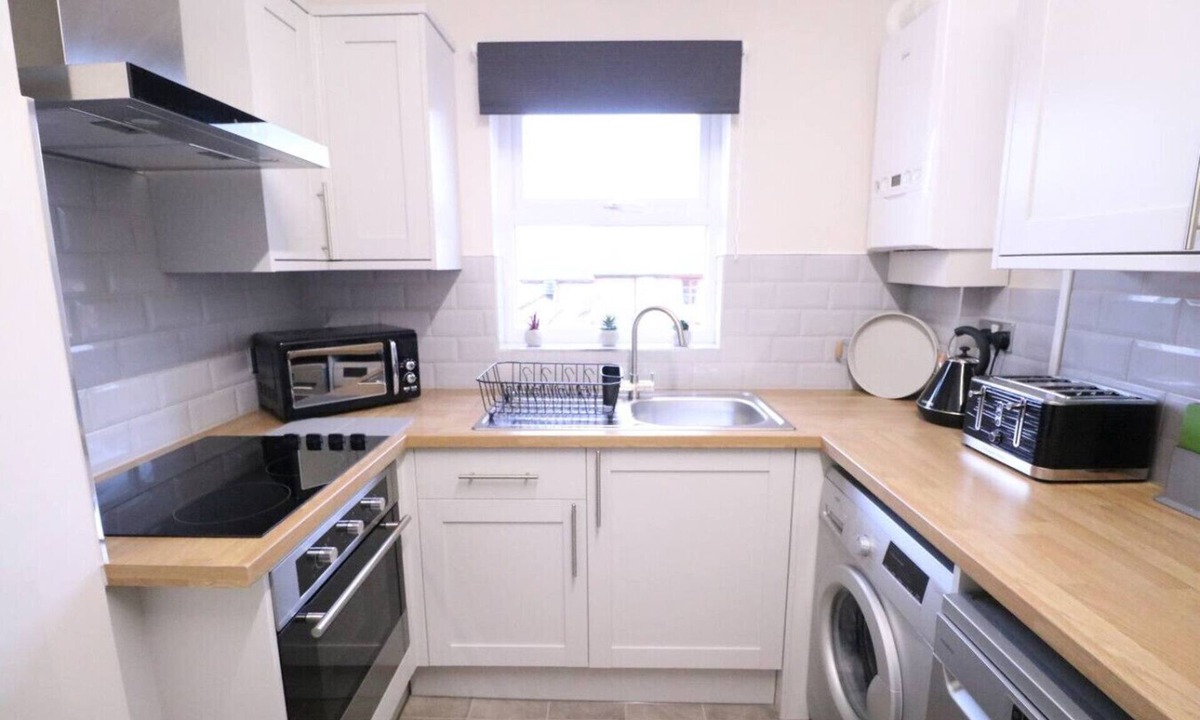 Grantham House | Sleeps6 Spacious 1bed flat central Free Gym Access