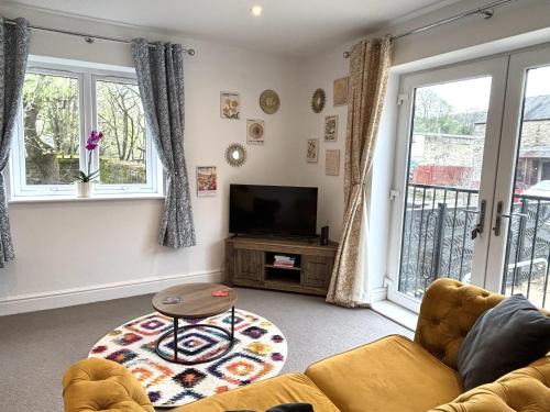 Wadsworth Apartment | Smithy Mills