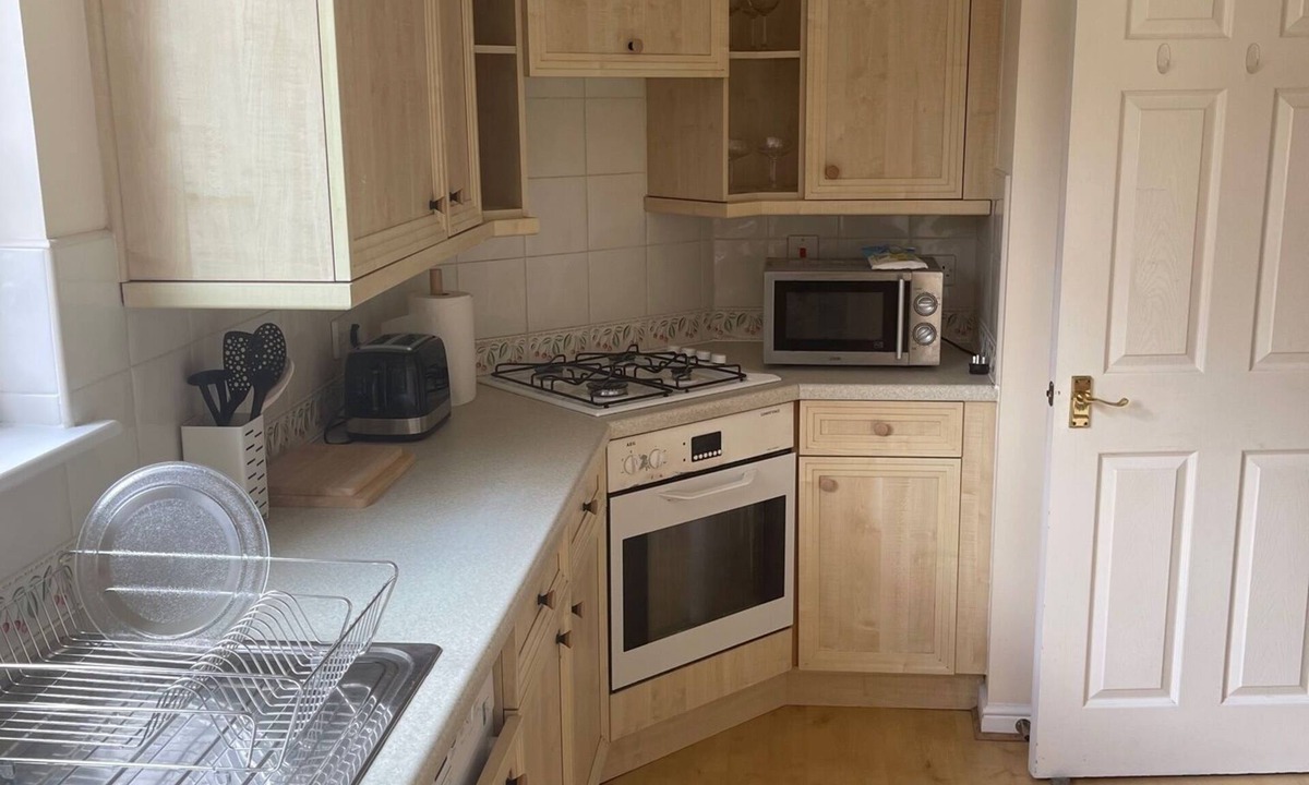 Ellemford Apartment | Snug & Serene 2BD Flat - Roseburn