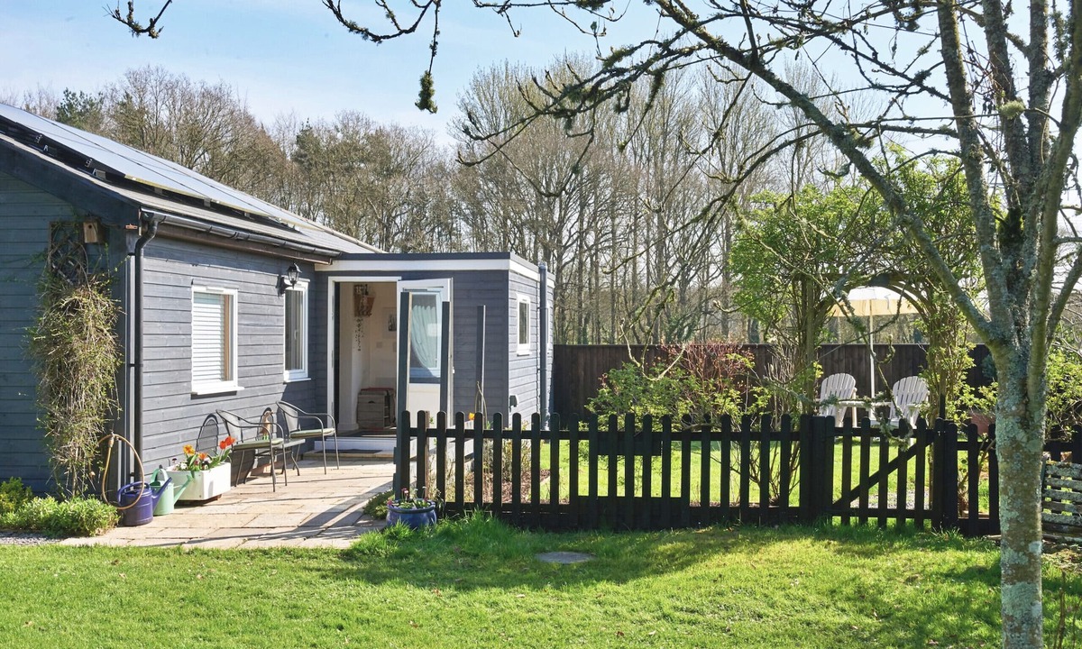 Bradninch Ski Chalet | Snuggery