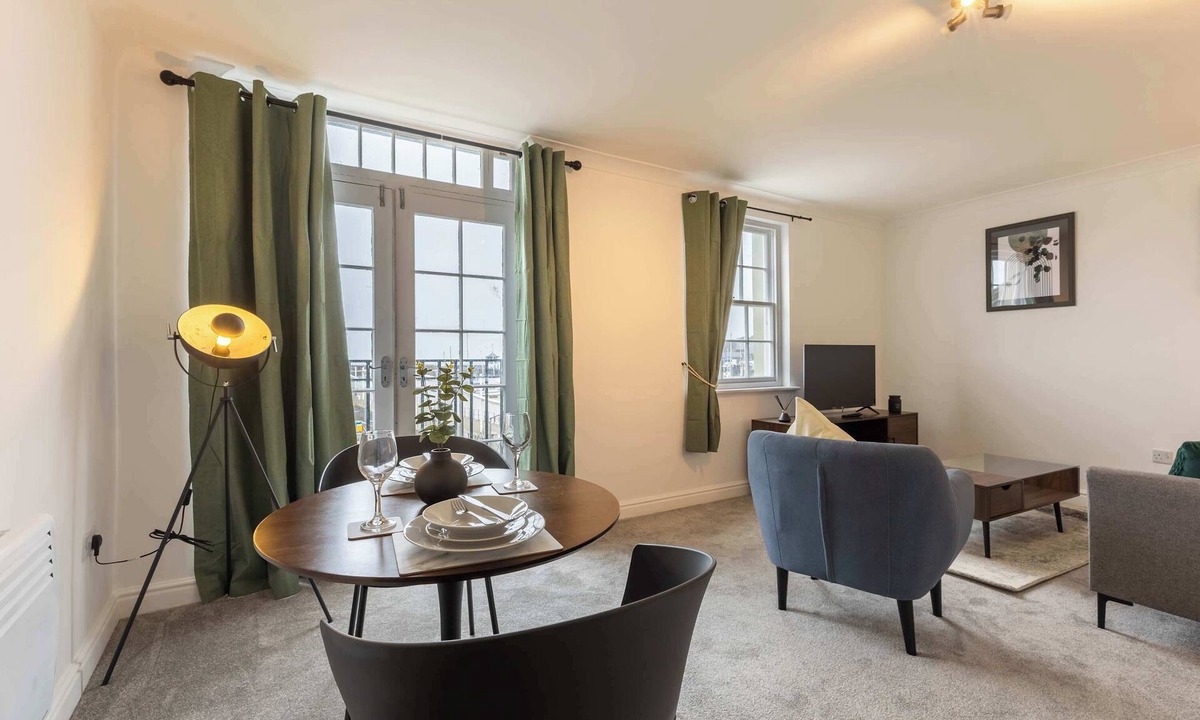 Whitehaven Apartment | Spacious 1 Bed Whitehaven Apartment with Sea Views
