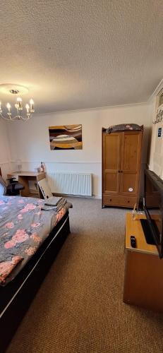 Milton Keynes House | Spacious and Serene Stay near Milton Keynes centre