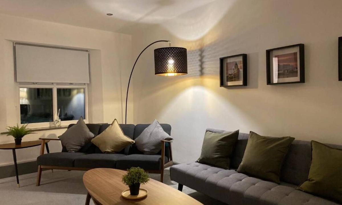 Lancaster House | Spacious city centre property