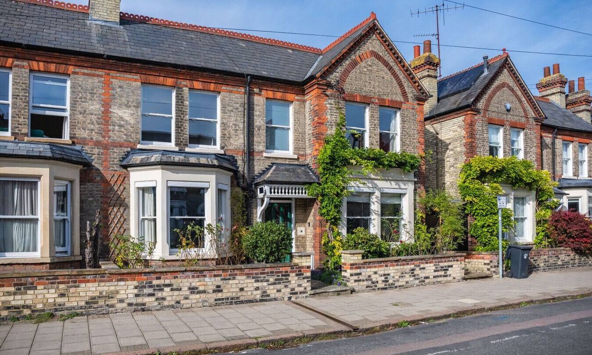 Cambridge House | Spacious Five Bed Home in the Heart of Cambridge