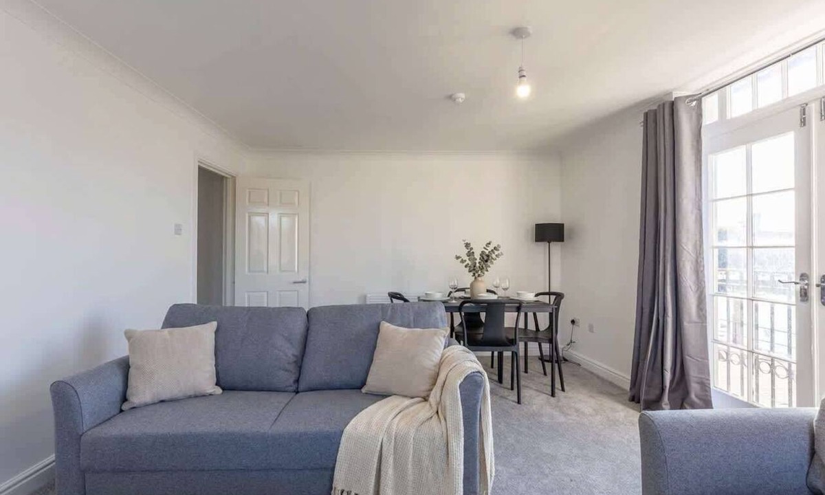 Whitehaven Apartment | Spacious Harbourside 2BED Apartment with Sea Views