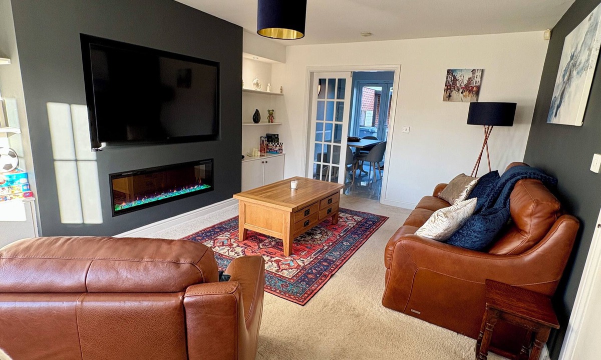 Winterley House | Spacious Home in Charming Cheshire Village