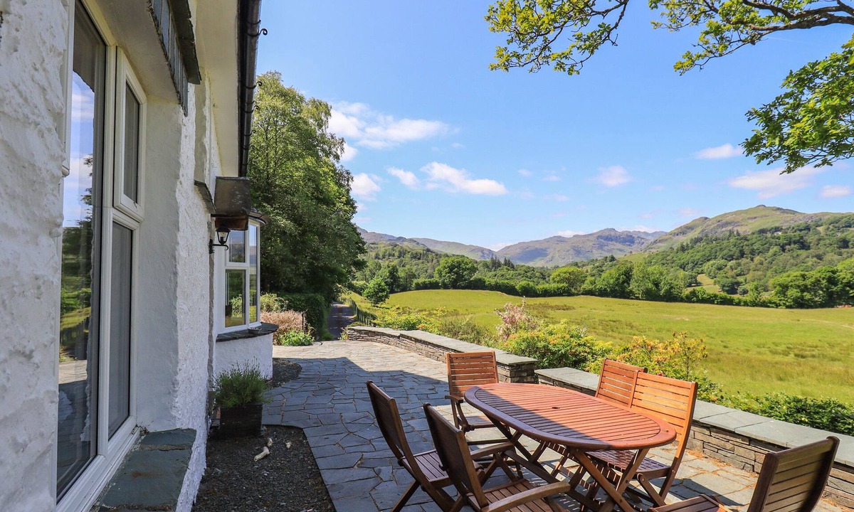 Ambleside Cottage | SPINDLE COPPICE, pet friendly, with a garden in Ambleside