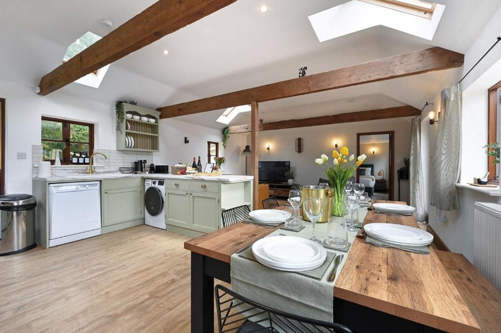 Hawkinge House | Squirrel Cottage