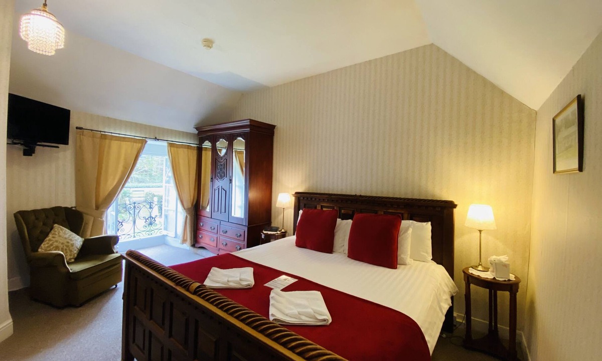 Lanivet Bed & Breakfast | St Benets Abbey B&B