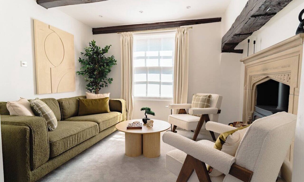Congleton House | St James House Timeless Comfort Central Congleton