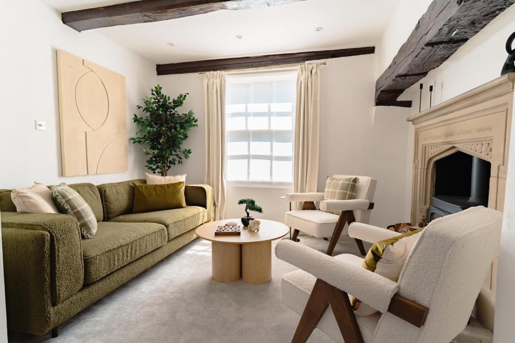 Congleton House | St James House Timeless Comfort Central Congleton