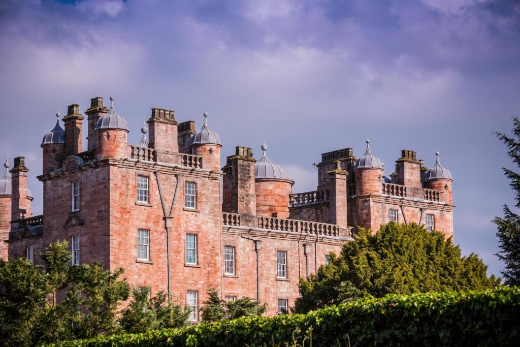 Thornhill Apartment | Stableyard Studio: Drumlanrig Castle