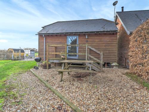 Dunbridge Apartment | Staddlestone Barn - Ukc8984