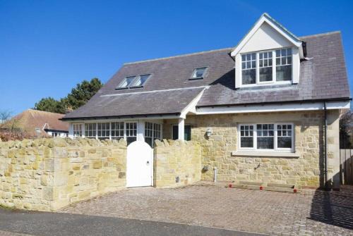 Bamburgh House | Stone Cottage