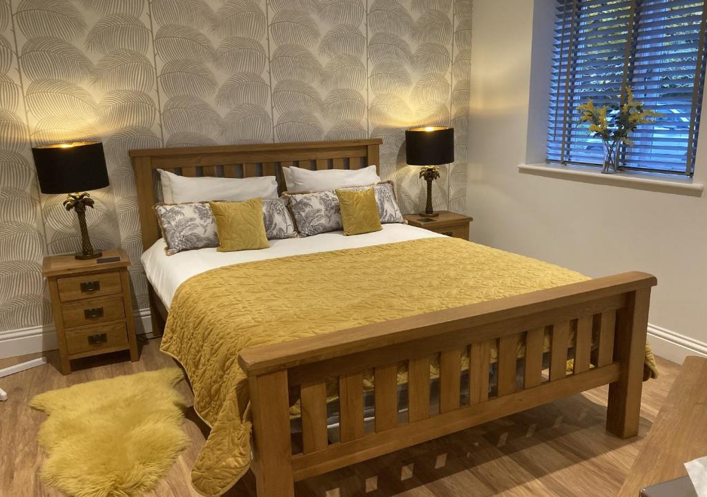 Yeovil Apartment | Streamside Apartments