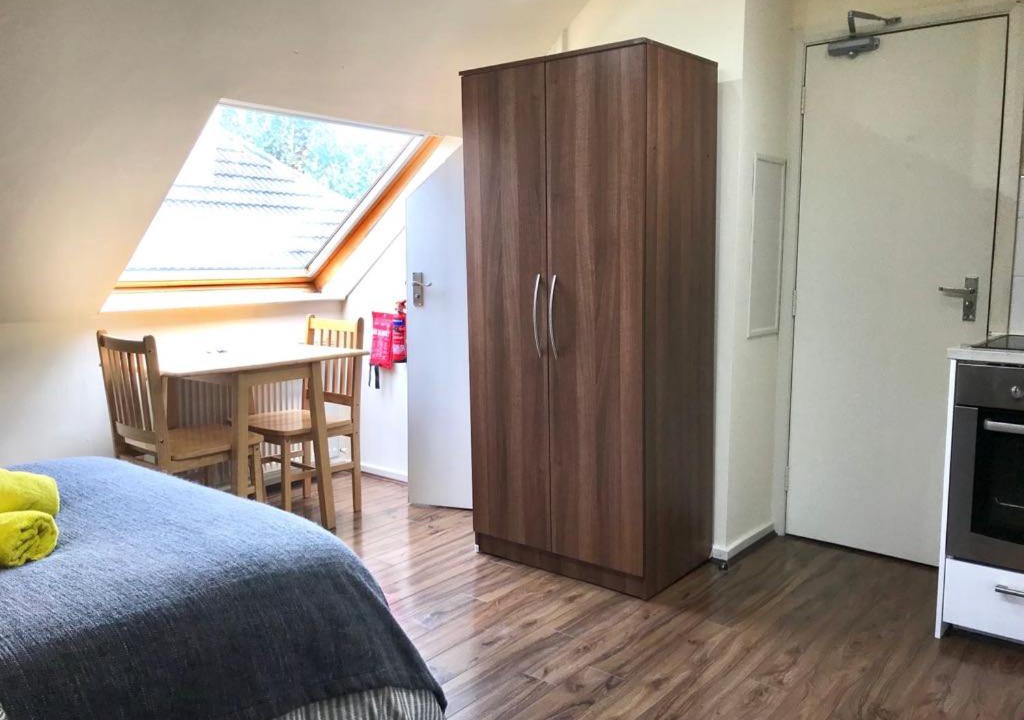 Mapesbury Apartment | Studio 22A