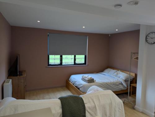 Iver Apartment | Studio Apartment - Iver Heath