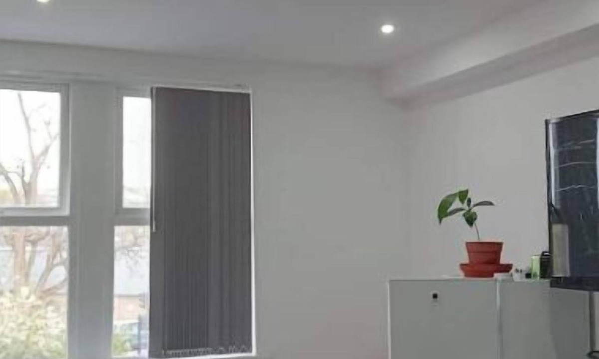Fence Apartment | Studio Flat 2 Nelson Town Centre