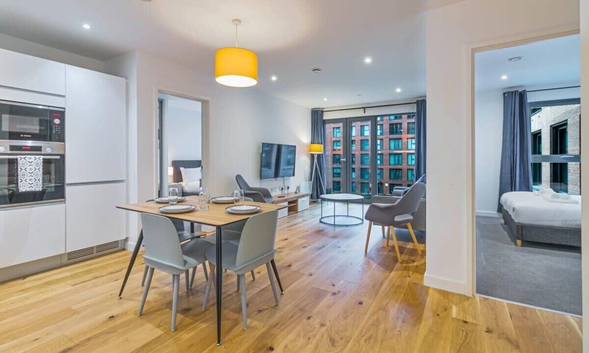 Birmingham City Centre Apartment | Stunning 2 Bed Apartment in Central Birmingham