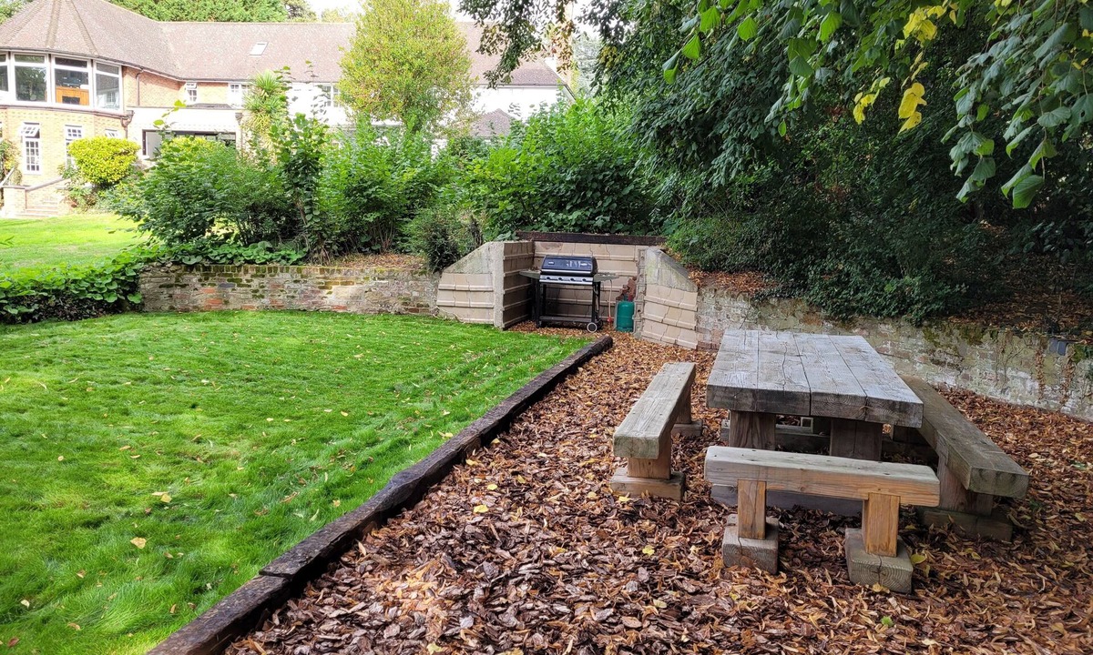 Hellesdon Cottage | Stunning 2 bed cottage on the river Wensum