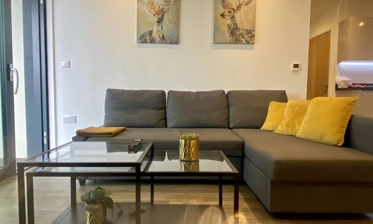 Sutton Central Apartment | Stunning & Luxury Flat