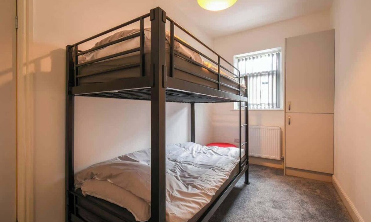 Accrington House | Stylish Modern Getaway : Lancashire