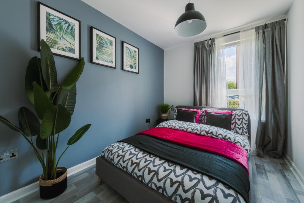 Dalmarnock Apartment | SuperbSleep Apartments