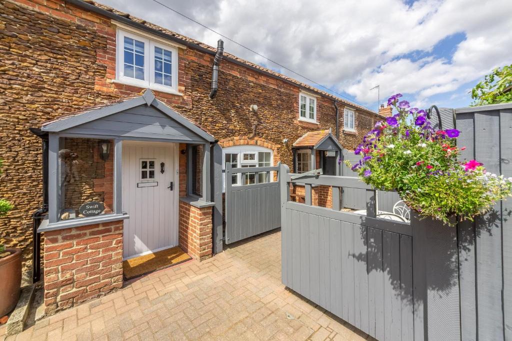 Dersingham House | Swift Cottage
