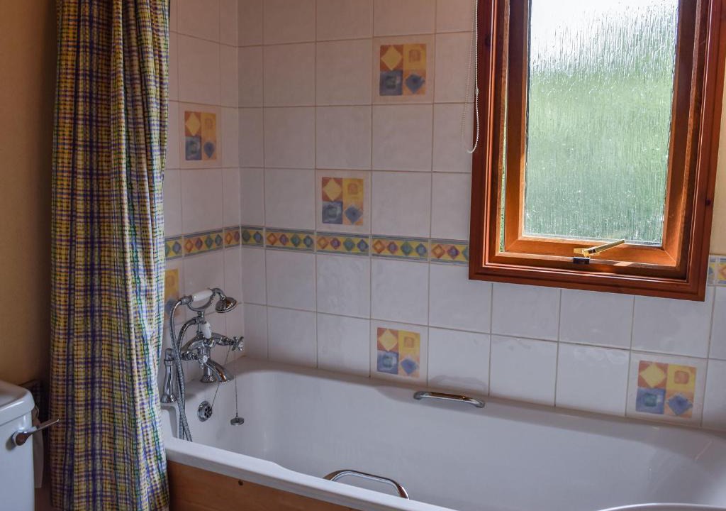 Isle of Luing House | Teasel Lodge - Uk39647