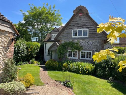 Moffat House | Thatch Cottage Singleton 2 miles from Goodwood