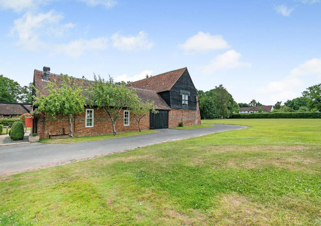 Guildford House | The Barn - Uk49371