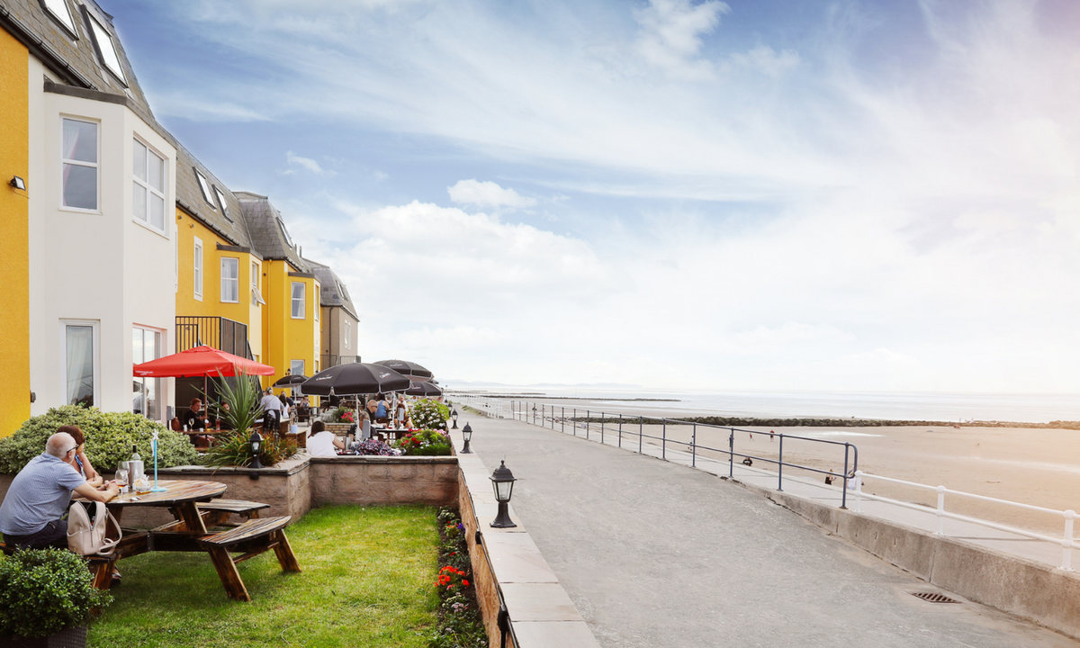 Prestatyn Hotel | The Beaches Hotel