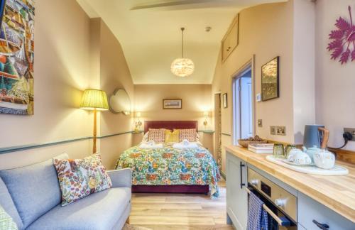 Upper Town House | The Bluebell