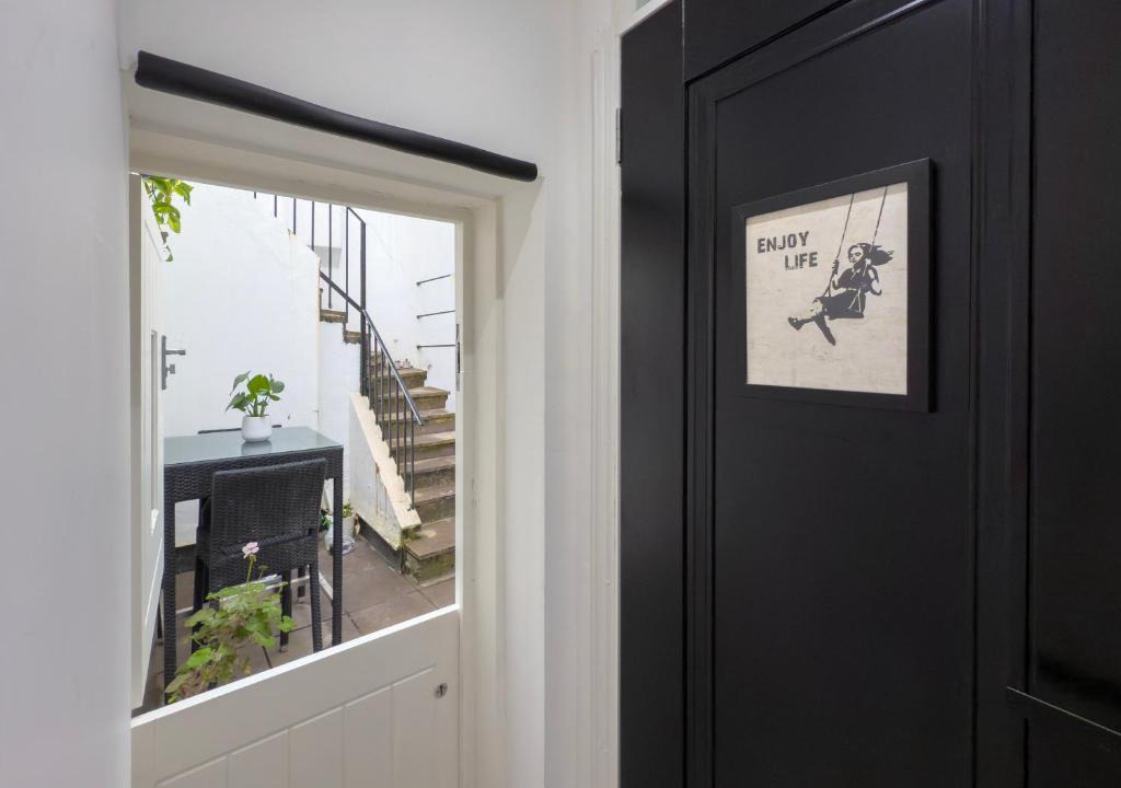 Addison Apartment | The Cellar