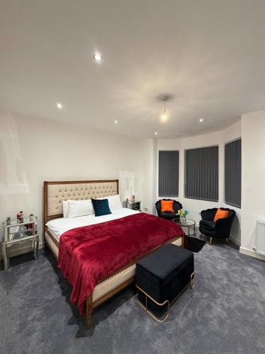 Old Trafford House | The Central Haven